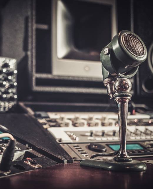 EAE - Academey_copyright_001_810 x 1000 copy